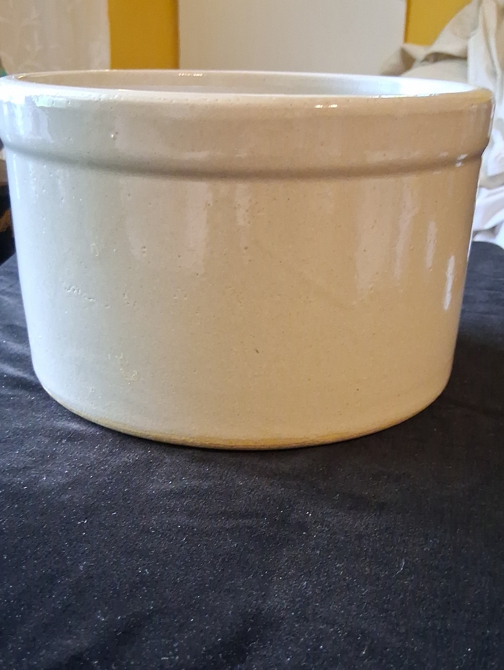 Vintage R.R.P. Co. medium size ceramic stoneware crock